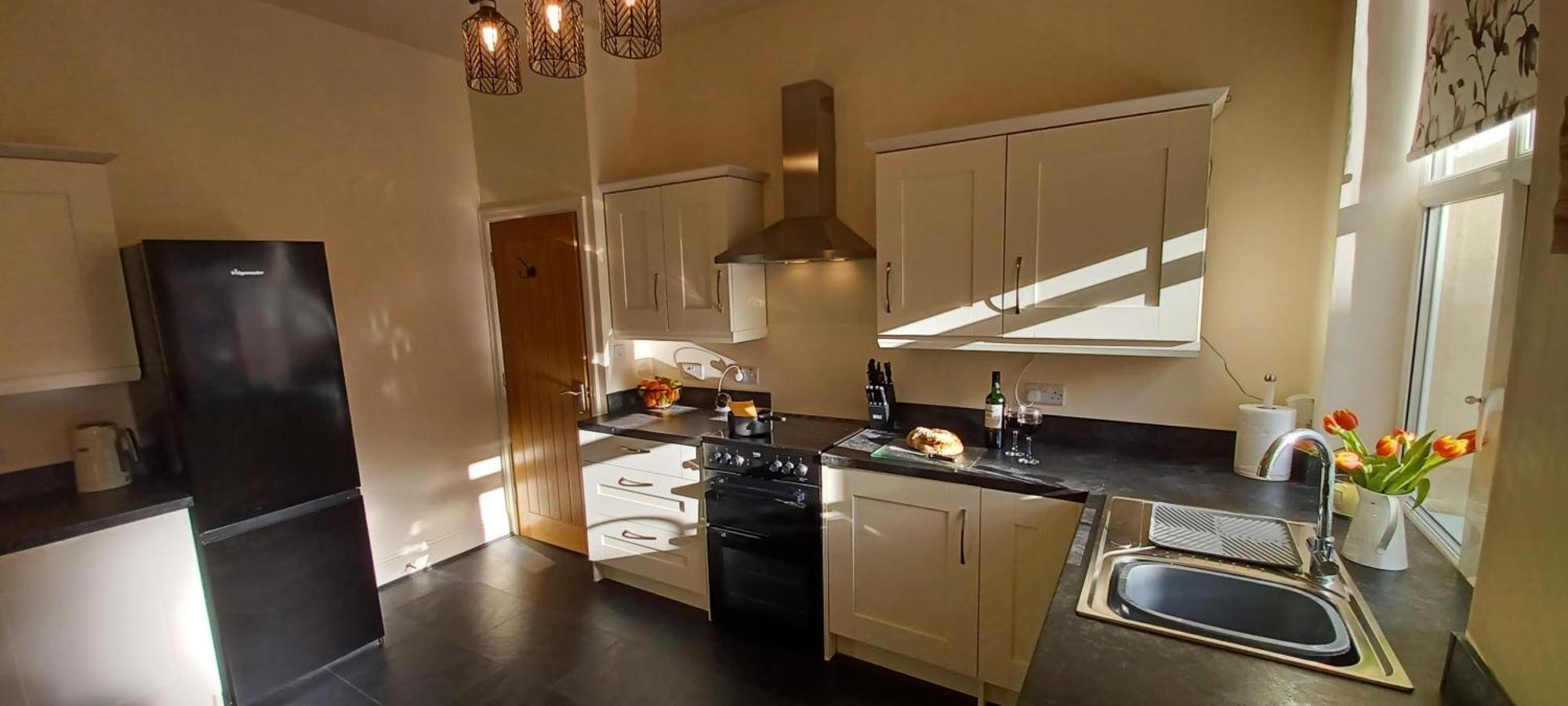 Villa West Cliff Townhouse With Parking Whitby Esterno foto